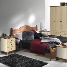 Moderno comodino da camera da letto/casa, cassettiera con cassetti color crema e pino
