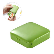 TOPBATHY - Mini portapillole da viaggio con 2 scomparti, contenitore per medicine portatile, contenitore per integratori (verde)