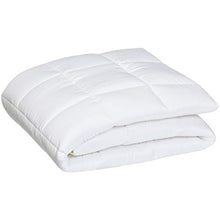 Amazon Basics - Coprimaterasso morbido, imbottitura in microfibra e poliestere, con elastici, bianco, 160 cm x 200 cm