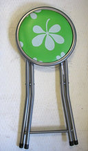 GI Sgabello Pieghevole con Seduta soffice in Similpelle; Ideale per casa Giardino, Camping, roulotte (Fiore Verde)