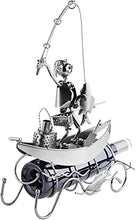 Brubaker portabottiglie dal Design Pescatore in Una Barca Che Pesca