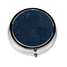 Sashiko The Collection - Contenitore rotondo per pillole, 3 scomparti, in metallo, per medicina e vitamine, per viaggi all'aperto