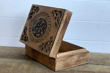 Carved pattern Distressed bruciato Legno Treasure Chest Trinket