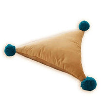 Metyou - Cuscino a forma di triangolo, rimovibile, con pompon a forma di palla, per letto/divano/auto (arancione)