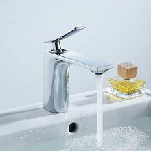 Rubinetti per lavabo da bagno Miscelatore per lavabo per bagno e lavabo Monocomando Acqua calda e fredda disponibile Rubinetto in ottone massiccio Finitura cromata GT8290C