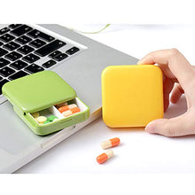 TOPBATHY - Mini portapillole da viaggio con 2 scomparti, contenitore per medicine portatile, contenitore per integratori (verde)