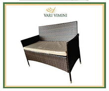 Varì Vimini - Salotto Principe da giardino in Metallo e Polyrattan colore marrone. Composto da divano 2 posti con cuscino, 2 poltrone con cuscini e un tavolino in vetro e polyrattan - Arredi Casa