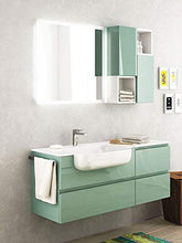 Mobile da bagno color verde acquamarina, top in vetro, lavabo semi incasso, due ante con sportello e due a vista, cassetti, specchio, luci a led