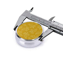 Contenitore rotondo per pillole con rami bianchi e foglie sulla senape, con 3 scomparti, in metallo, per medicinali e vitamine