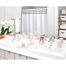 iDesign Specchietto bagno da appoggio, Piccolo specchio rotondo in plastica, Specchio bagno girevole con mensola per make up e trucchi, rosa