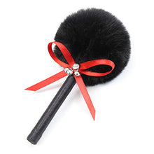 CareUToo 2 Pezzi di Piume per solletico, comode Palline di Peluche con Fiocco Rosso e Campana Nera