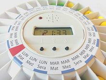 VERSIONE ITALIANA del Portapillole elettronico automatico DoseControl, IL MODELLO 2020 con coperchio transparente e anelli di dosaggio in lingua italiana