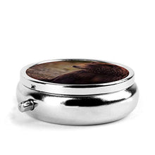 Scatola rotonda per medicina portatile, mini pillole in metallo, dispenser per pillole, borsa da tasca, regalo da viaggio, orso marrone bagnato