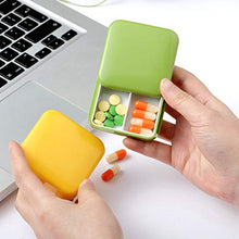 TOPBATHY - Mini portapillole da viaggio con 2 scomparti, contenitore per medicine portatile, contenitore per integratori (verde)