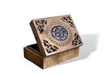 Carved pattern Distressed bruciato Legno Treasure Chest Trinket