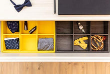 ilo - Organizer Armadio e Cassetti cm 35x27 H.8,5 con 3 Scomparti - Scatola Portaoggetti da Scrivania - Rivestimento in Tessuto Tecnico Marrone Cappuccino - Riciclabile e Prodotto in Italia