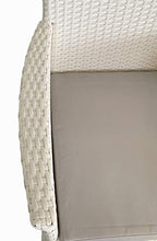 REDI GROUP Set da Giardino 4 Posti Bianco con Divano 2 Poltrone e Tavolo in Rattan Bianco e Cuscini Grigio, Ideale per Terrazza, Balcone, Bar, Ristorante, Dehors