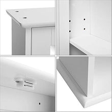 BAKAJI Mobiletto Specchiera Bagno Armadietto a Muro 3 Ripiani in Legno MDF Doppia Anta a Specchio con Apertura Centrale Dimensione 56 x 13 x 58 cm (Bianco Specchio)