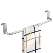 InterDesign Axis Asta portasciugamani, Porta asciugamani bagno e cucina da appendere, Metallo argento