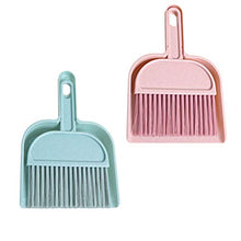 Toyvian Mini Set di Scopa E Paletta per Frusta a Mano Detergente per Scrivania da Tavolo per Computer 1 Set
