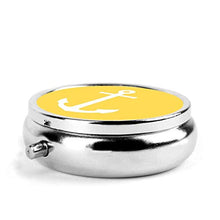 White Anchor On Mustard - Contenitore rotondo per pillole con 3 scomparti, in metallo, per medicinali e vitamine