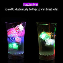 RANGE Home Bar Accessori e Arredamento Colourful Glowing Ice Cubes Bar Hen Hen Party Vino Decorazione Vetro LED Blocco Fluorescente Lampeggiante Lampada da Incasso Lampeggiante 12pc per congelatore