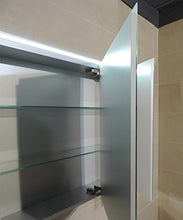 Armadietto bagno specchio a tre ante e ripiani, moderno illuminazione led
