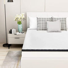 Amazon Basics - Coprimaterasso in memory foam con cinghie elastiche, spessore 4 cm, 160 x 200 cm
