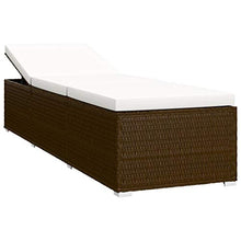 Lettino prendisole con cuscino e tavolino da tè in polyrattan marrone