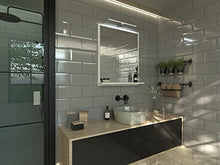 DOMTECH - Specchio a parete da bagno con mensola e illuminazione LED, colore: bianco