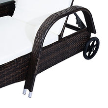 Outsunny Set Mobili da Giardino 2 Sdraio e Tavolino Lettino Prendisole Reclinabile con Rotelle Rattan Marrone