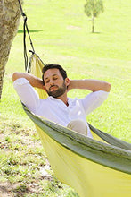Amazon Basics - Amaca doppia da campeggio, leggera, cachi