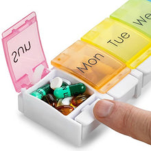 7 Day Pillola Organizer - con pulsante assistito aprire una scatola di viaggio