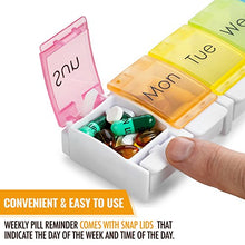 7 Day Pillola Organizer - con pulsante assistito aprire una scatola di viaggio