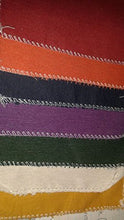 DIVANO PRONTO LETTO RUSTICO (TESSUTO ARANCIO, SCOCCA NOCE DIMENSIONE RETE E MATERASSO 160 CM)