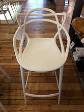 Kartell Masters Stool Sgabello, Tecnopolimero termoplastico Riciclato con Carica Minerale e Trattamento Soft-Touch, Bianco, H. 75