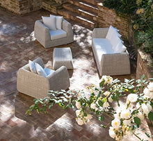 Divano da Esterno Cactus Design Italiano in Polyrattan di Altissima qualità, Colore Bianco Wash. Completo di Cuscini